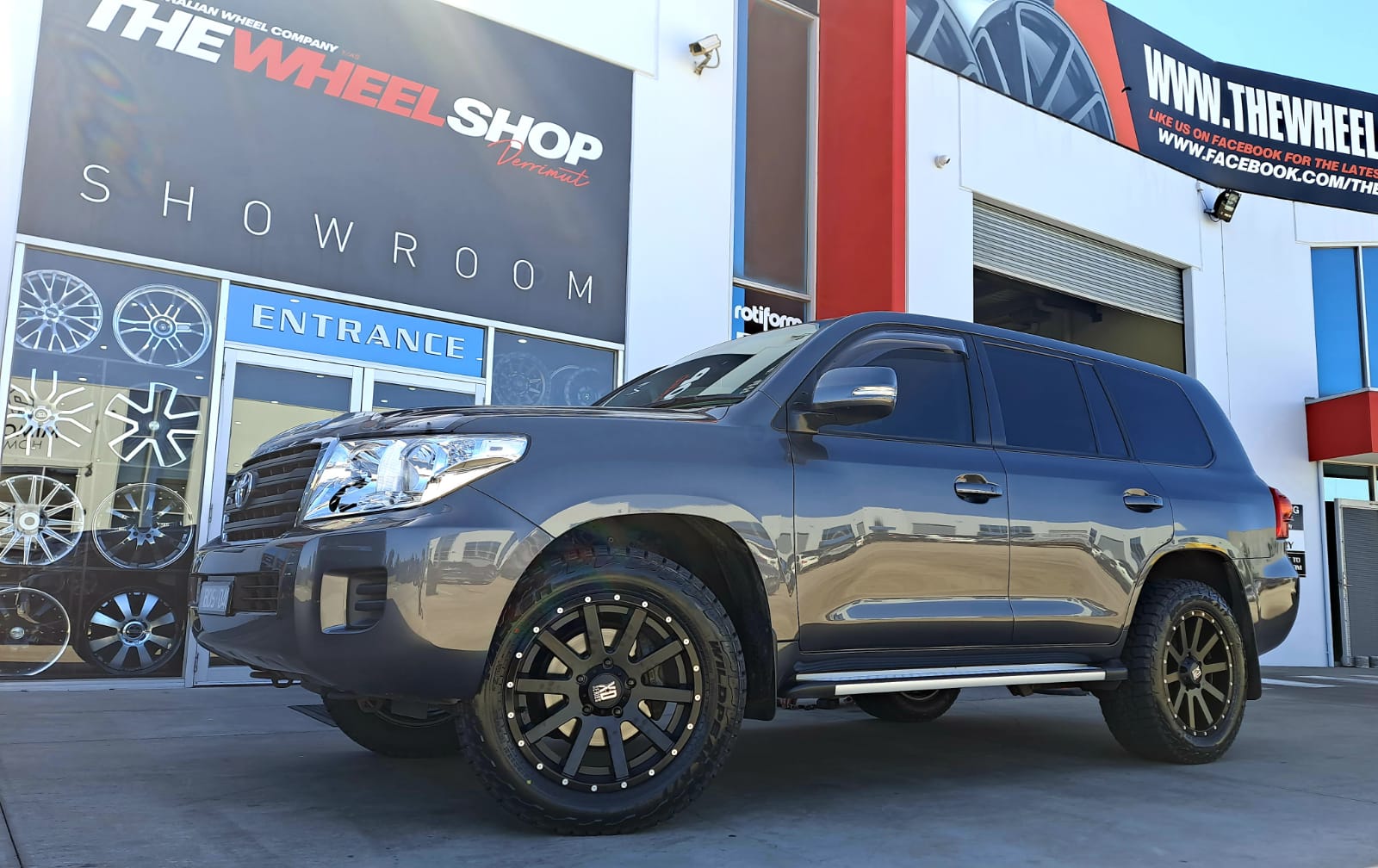 TOYOTA LANDCRUISER WITH XD WHEELS |  | TOYOTA